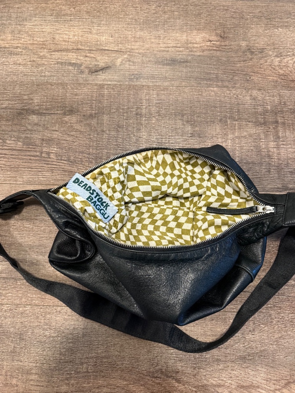 Baggu Leather Deadstock Crescent - Picture 5 of 8